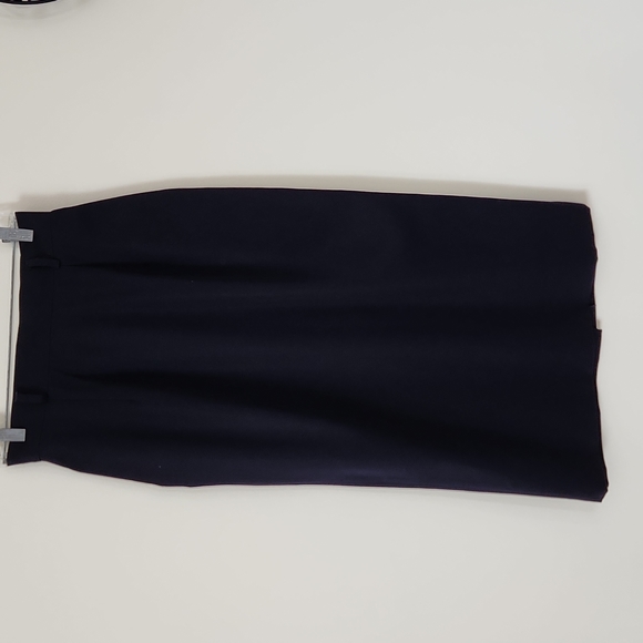 90s ,Jones New  York, midi length,  A-line, wool black skirt, size 10 - Picture 7 of 12